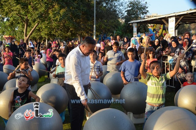   فيديو : اطفال كفرقاسم  احلى عمو عادل في الدنيا  والرئيس  بسمة على وجه طفل ترضيني ودعاء ام يكفيني وسنبقى نعمل من اجل اطفالنا 